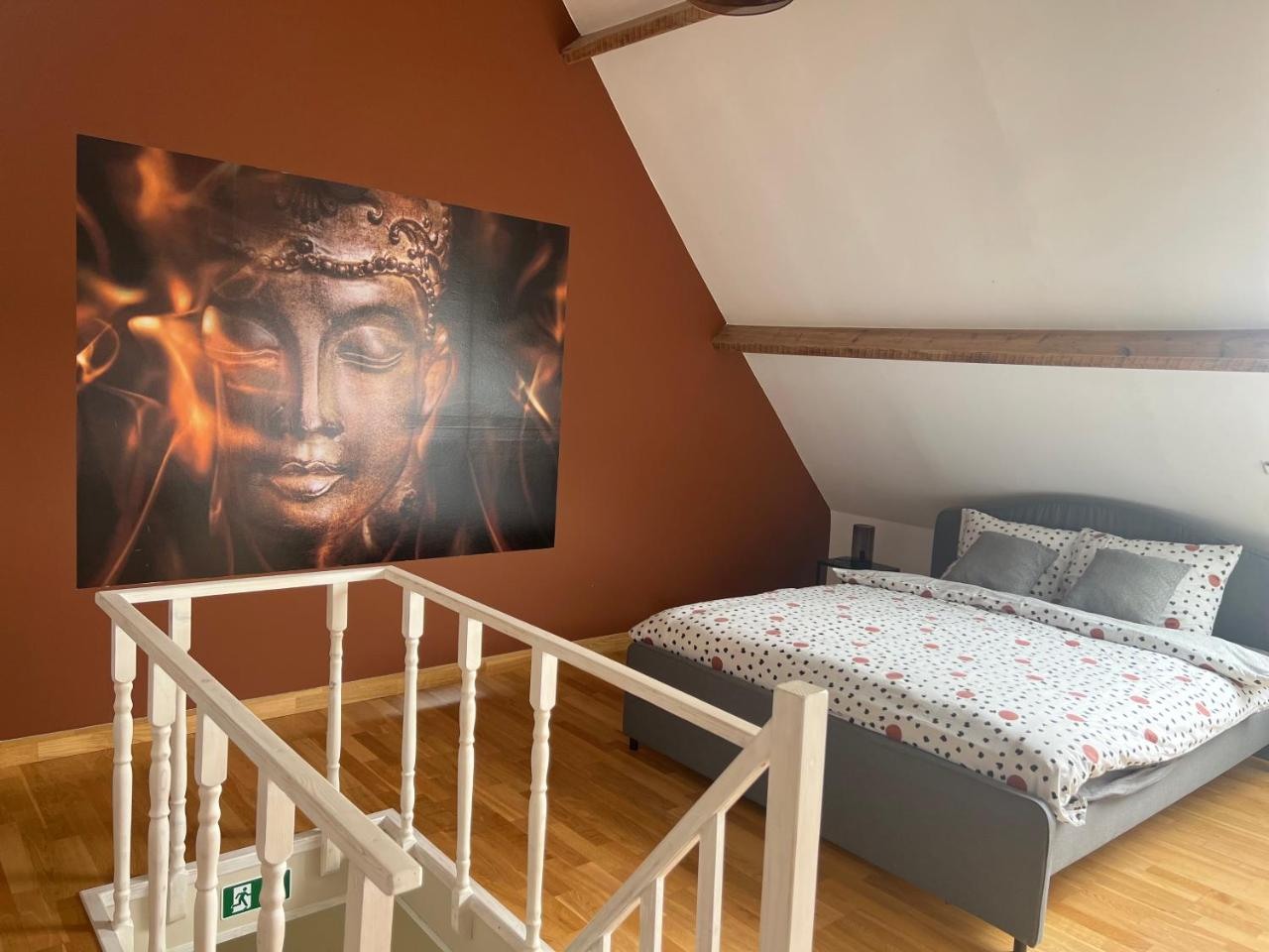 Gallery Image 9