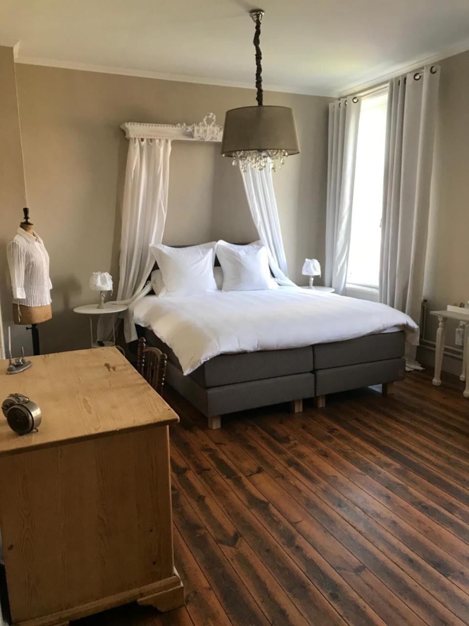 Gallery Image 10