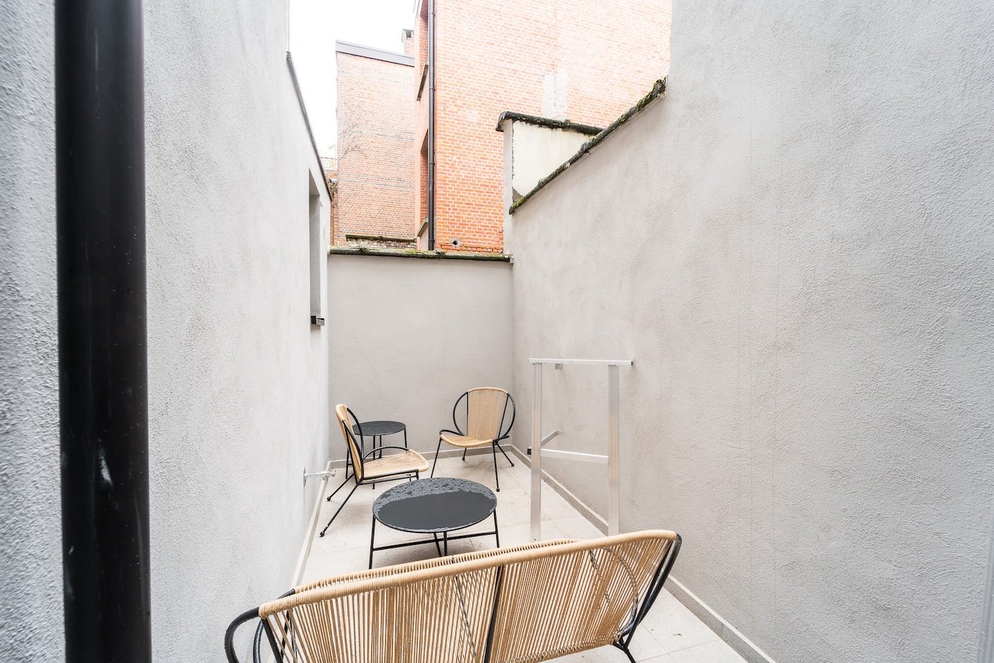 Your Antwerp Adventure: Sleeps 4