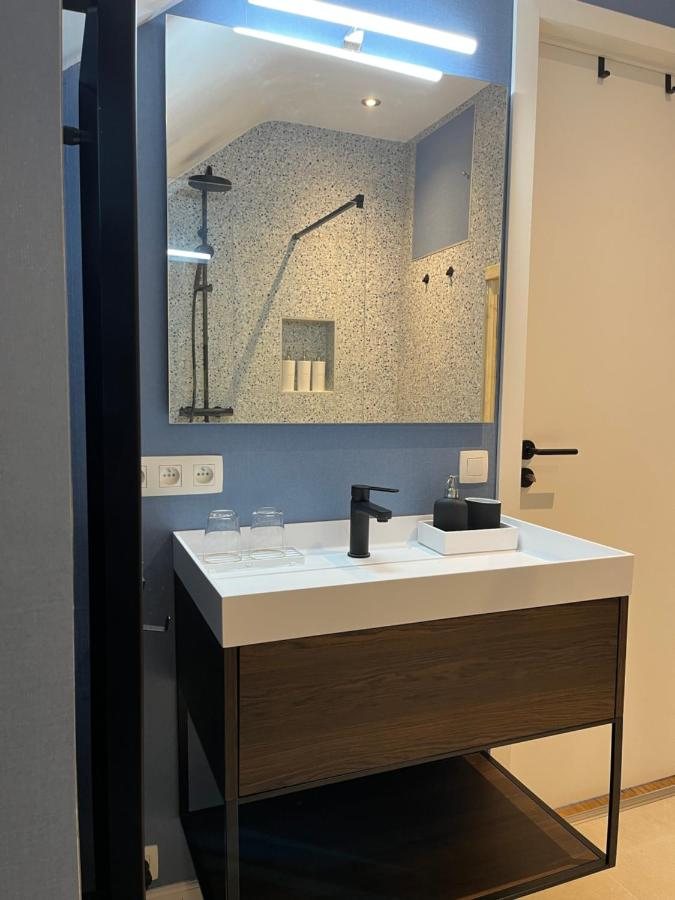 Gallery Image 11
